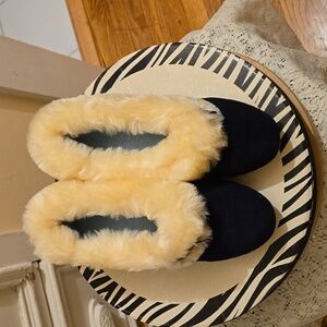 True Stitch vintage Siuox Mox navy moccasin slippers Sz 8 🥿